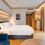 Radisson Blu & Residences Szálloda 5*