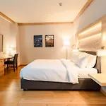 Radisson Blu & Residences זקופאנה