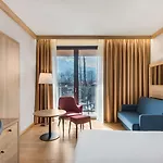 Radisson Blu & Residences 5* זקופאנה