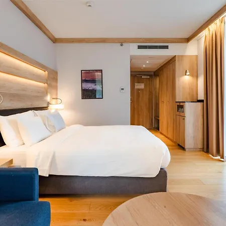 Radisson Blu & Residences Szálloda 5*